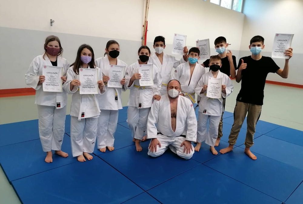 Weiß/Gelbgurt für unsere Judoka