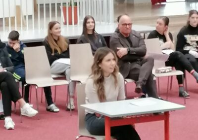 Justiz macht Schule – Schüler*innen schnuppern ins österreichische Rechtssystem