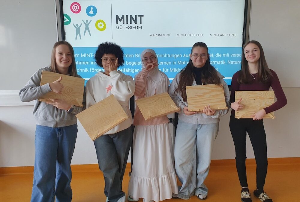 MINT – Buch-/Tablett-/Laptop-Stütze für den Unterricht/für zu Hause