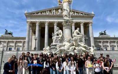 Am 4. Mai besuchten Schüler/-innen unserer vierten Klassen das Parlament und das Europahaus in Wien